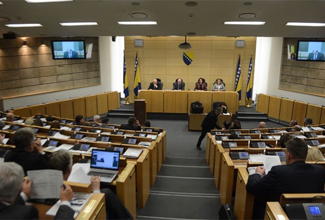 Zastupnički dom odobrio Vladi proračun FBiH za 2017.