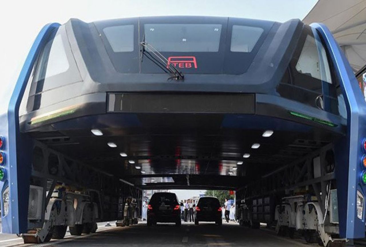 Kinezi odustali od futurističkog lebdećeg autobusa