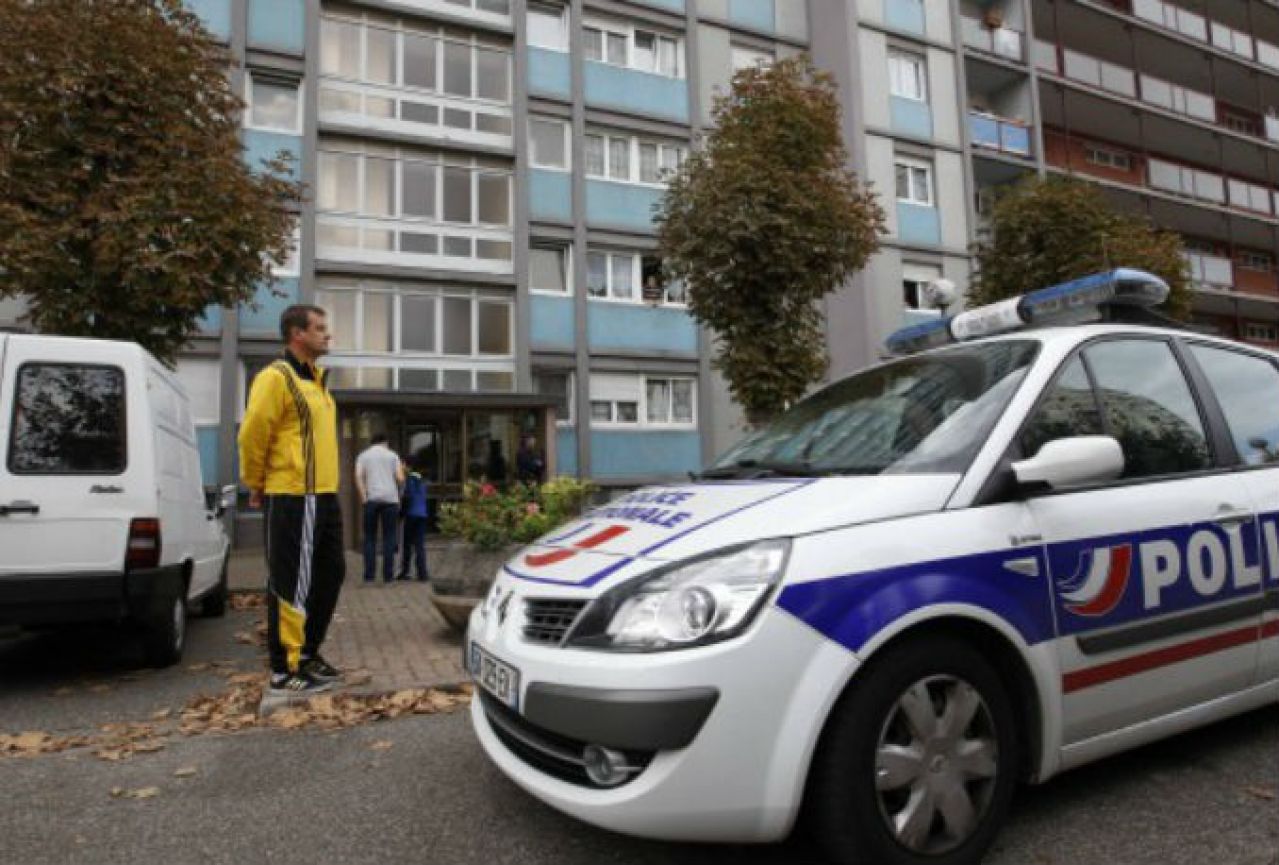Francuska u strahu: 'Preventivna uhićenja' i stavljanje betonskih zapreka