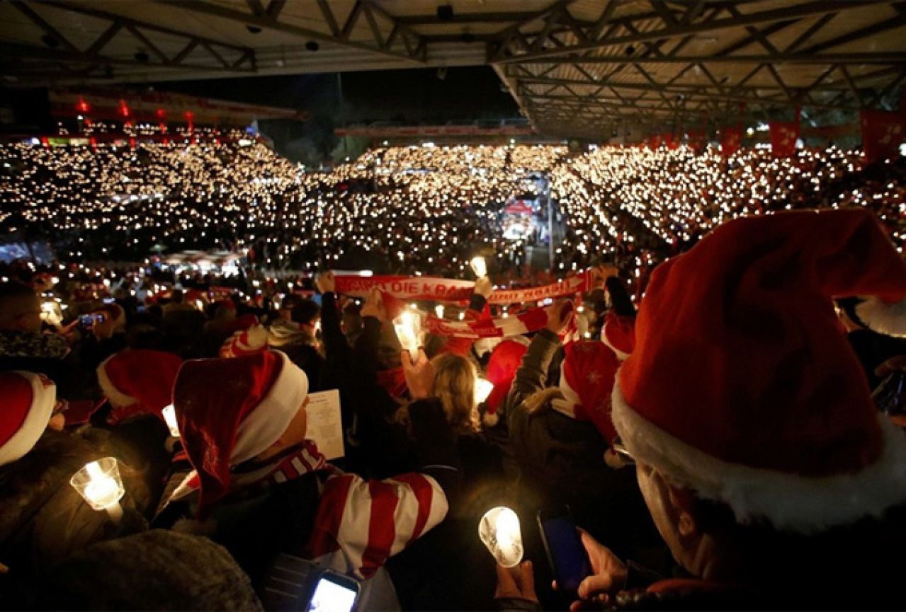 Čudesan Božić i poruka mira 30.000 navijača malog kluba iz Berlina