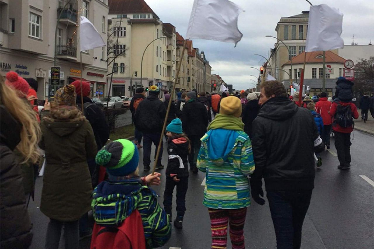 Stopama izbjeglica: Mirovni aktivisti krenuli pješice iz Berlina prema Aleppu