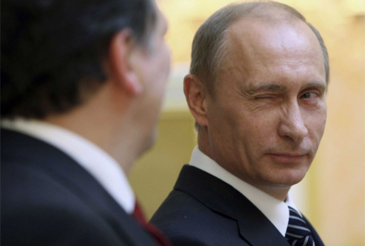 Putin ne nasjeda na provokacije, neće protjerati američke diplomate