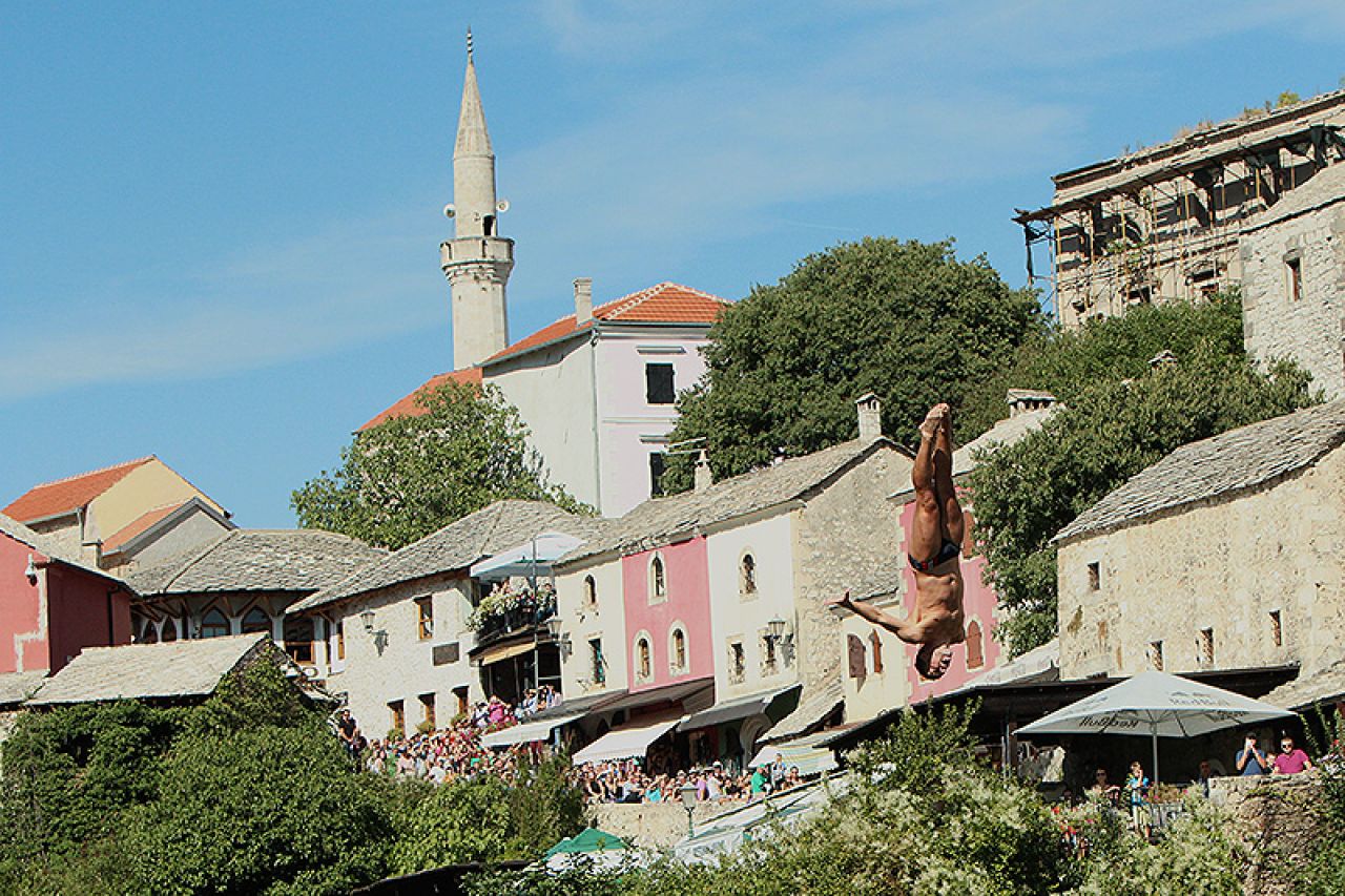 UNESCO će zaštititi mostarske skokove?