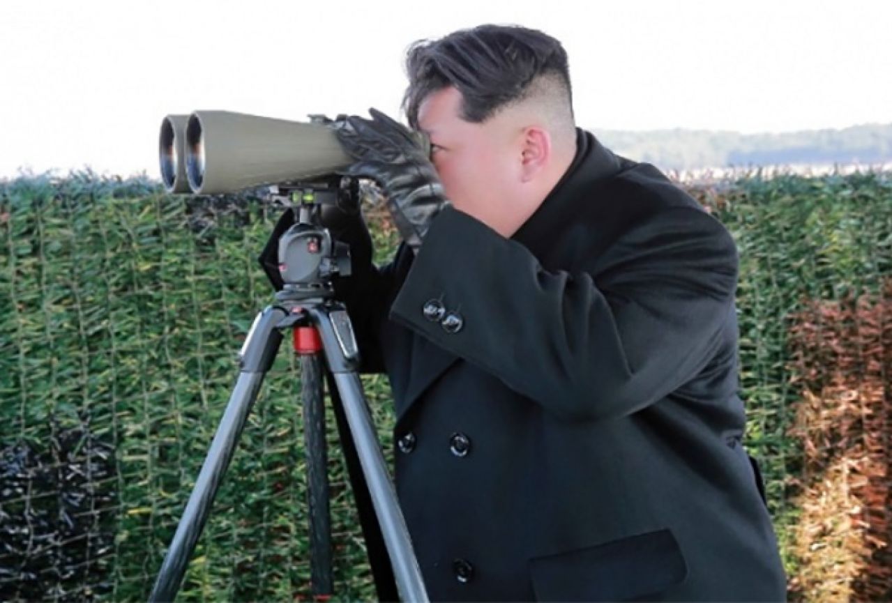 Kim Jong-Un: Uskoro testiranje interkontinentalnog balističkog projektila