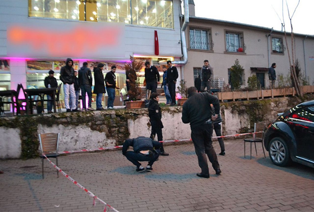 Dvojica napadača otvorila paljbu na restoran u Istanbulu