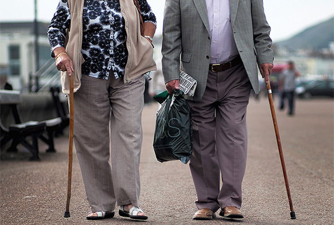 Starije osobe ugrožene i na rubu siromaštva
