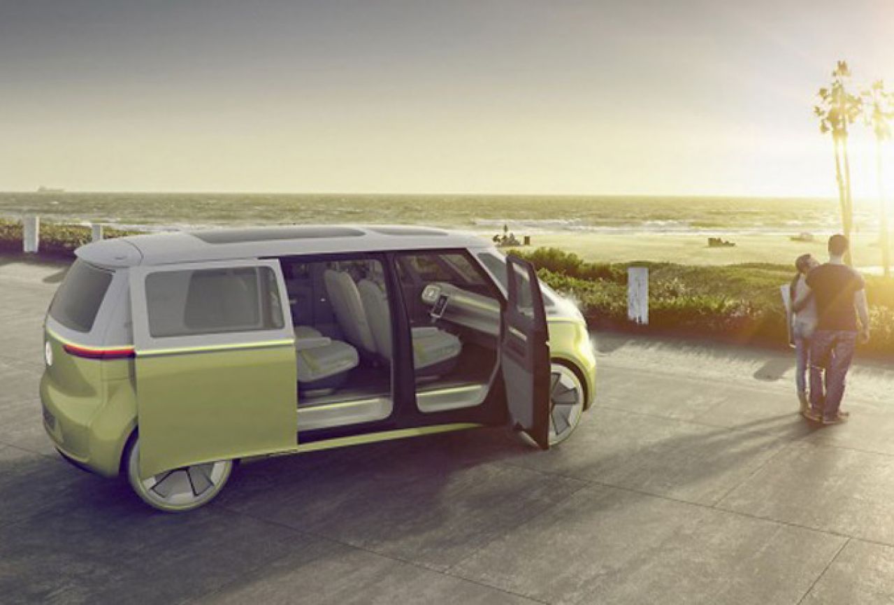 Volkswagen predstavio električni microbus Buzz 