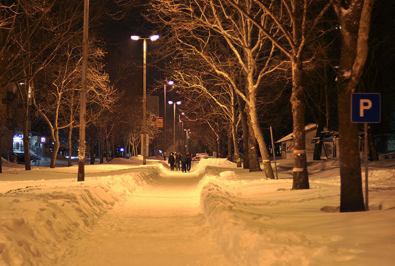 Mostar: U slučaju snijega i leda građani upozoreni da čiste ispred svojih zgrada