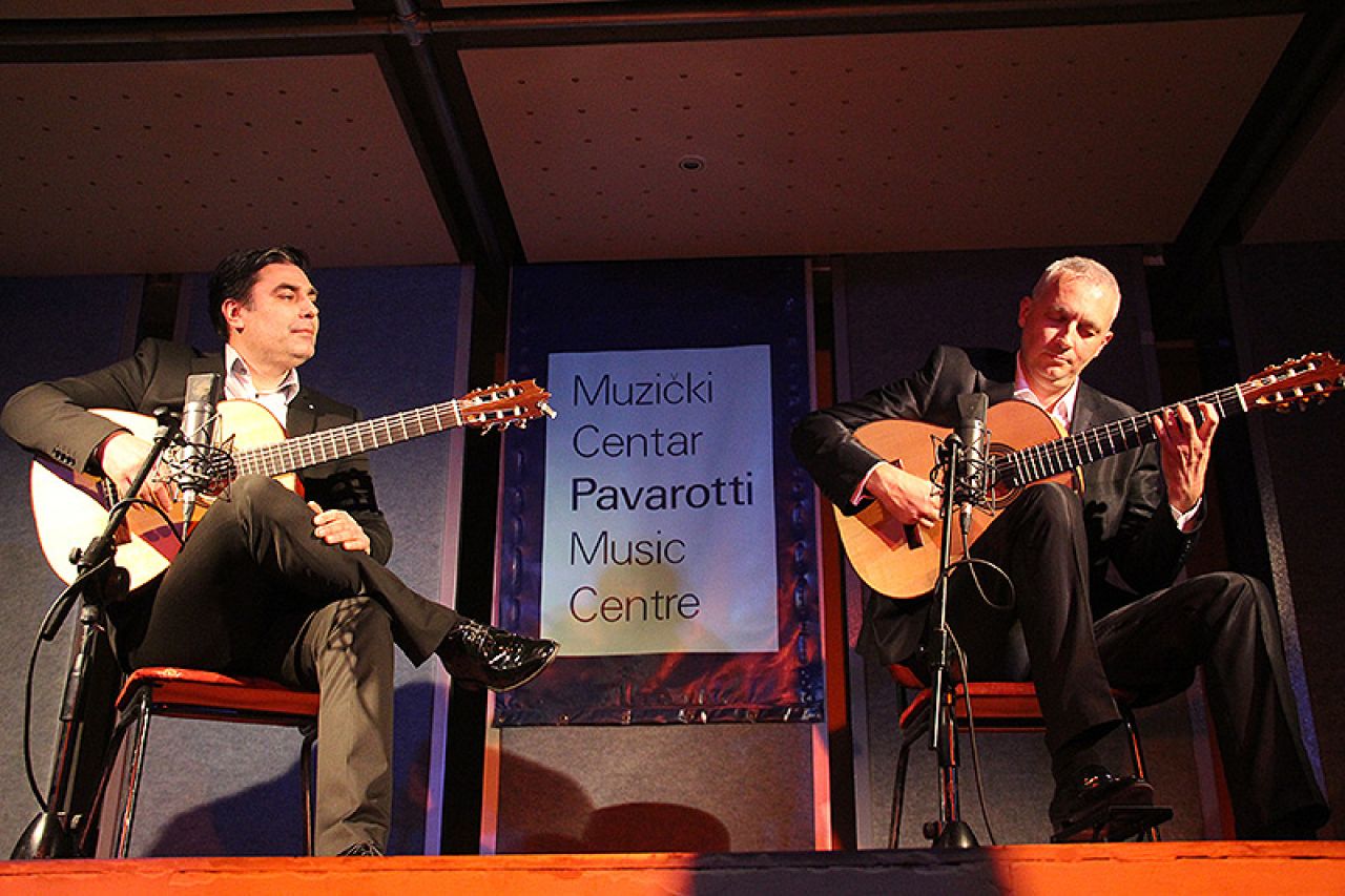 Crnogorci odličnim koncertom zagrijali mostarsku noć