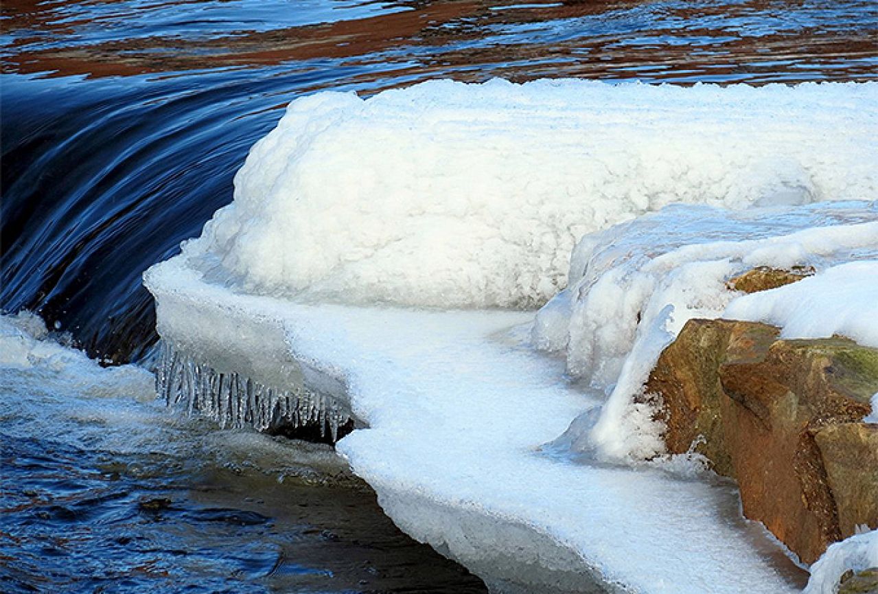 Nagomilavanje leda na vodotocima