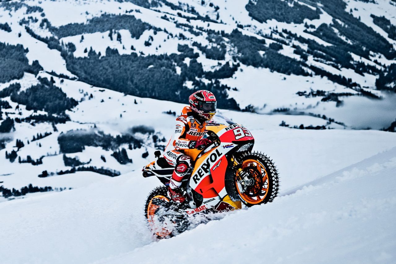 Marc Marquez Hondu provozao po snijegu