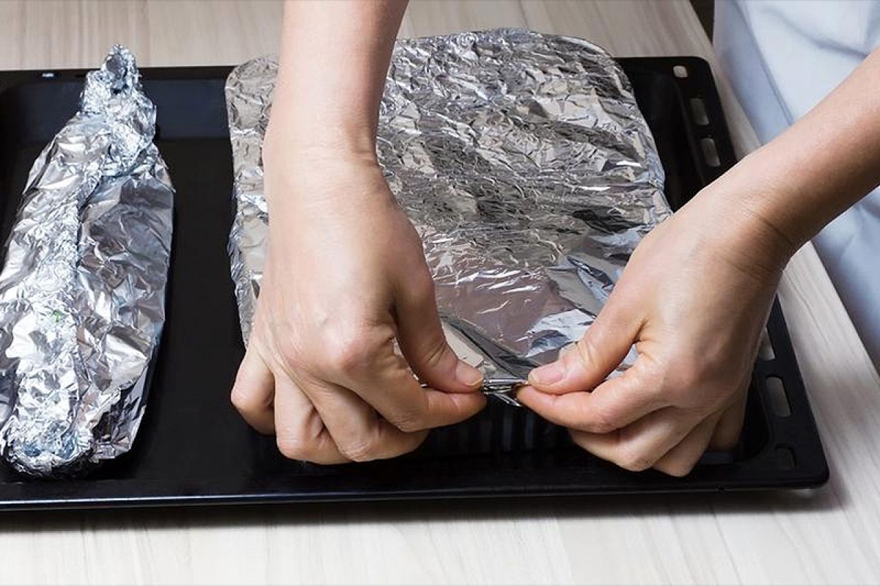 Nemojte koristiti aluminijsku foliju u kuhinji, opasna je