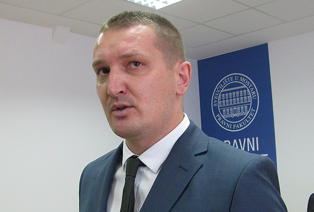 Grubeša najavio pooštravanje kazni za odlazak na strana ratišta