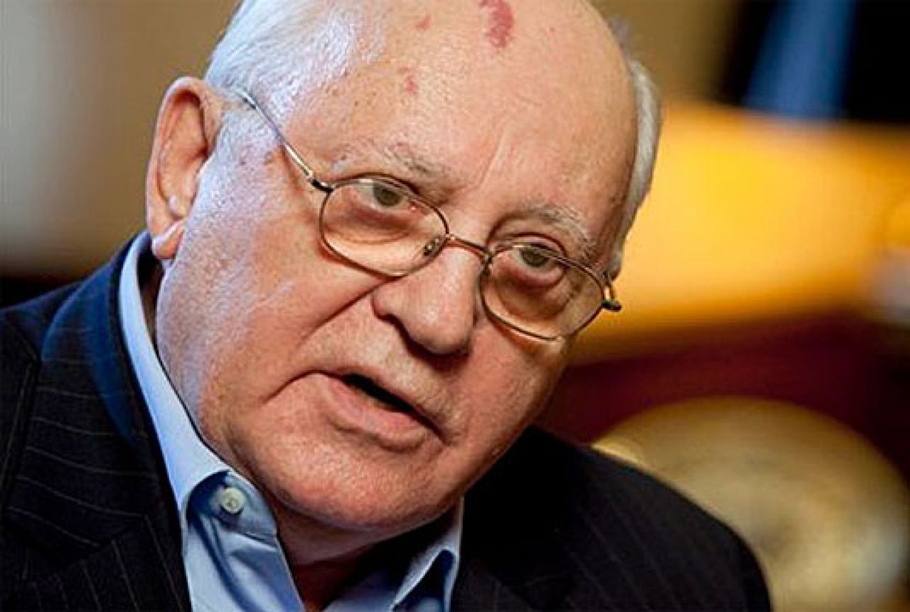 Gorbačov: Izgleda da se cijeli svijet priprema za rat