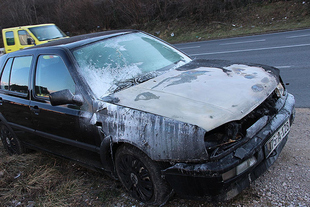 Na području HNŽ-a 20 požara, u Mostaru gorjelo vozilo