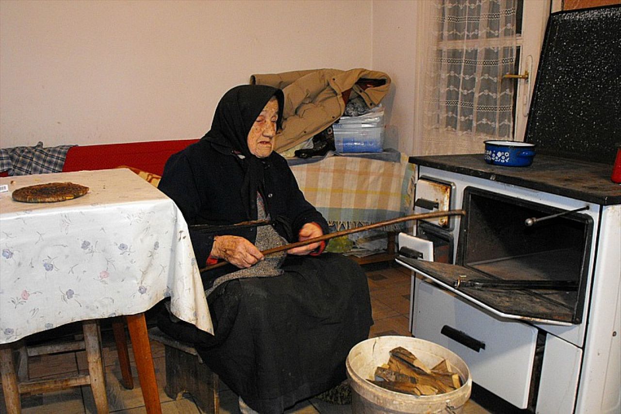 Baka Barbara ima 103 godine: Vitalna žena koja se udavala tri puta