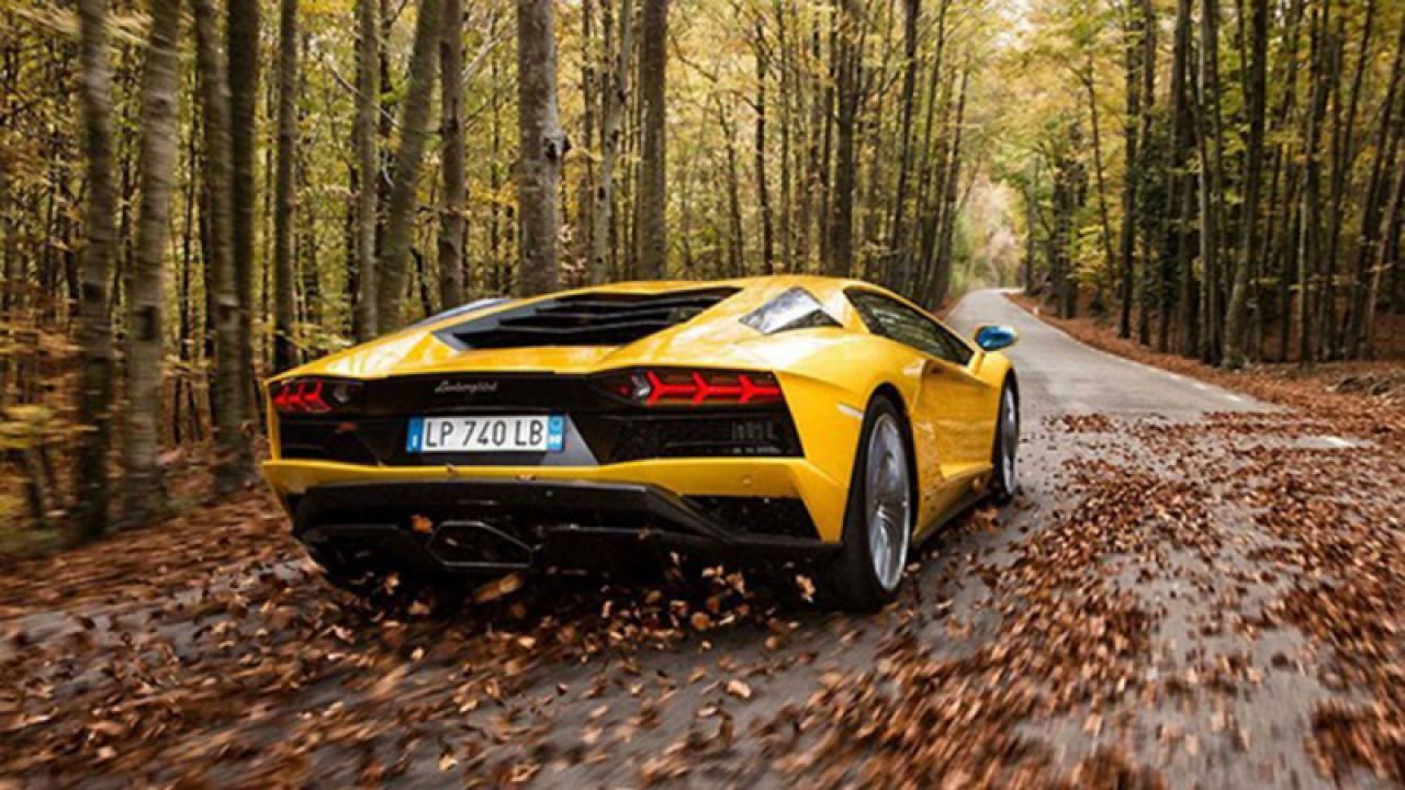 Lamborghini ne zanima struja i turbo punjači, ostaju vjerni atmosfercu V12
