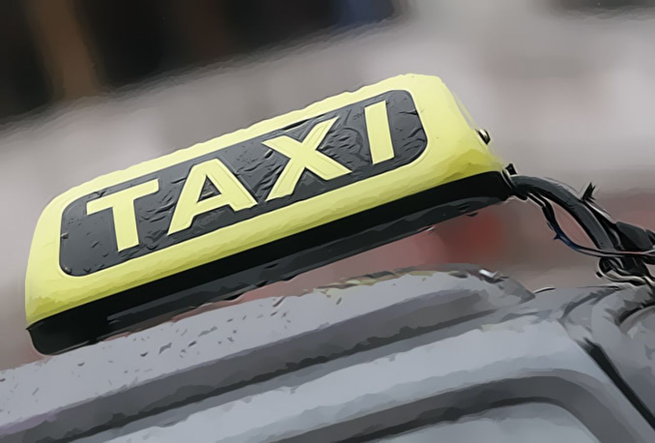 Beogradski taxi blokirao središte Prištine