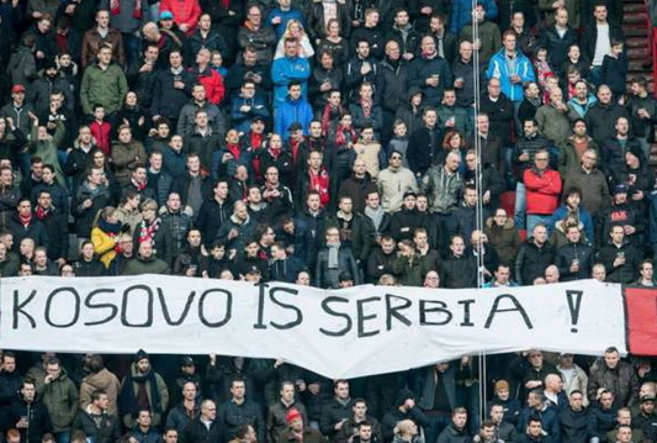 Navijači Twentea tvrde: Kosovo je Srbija!