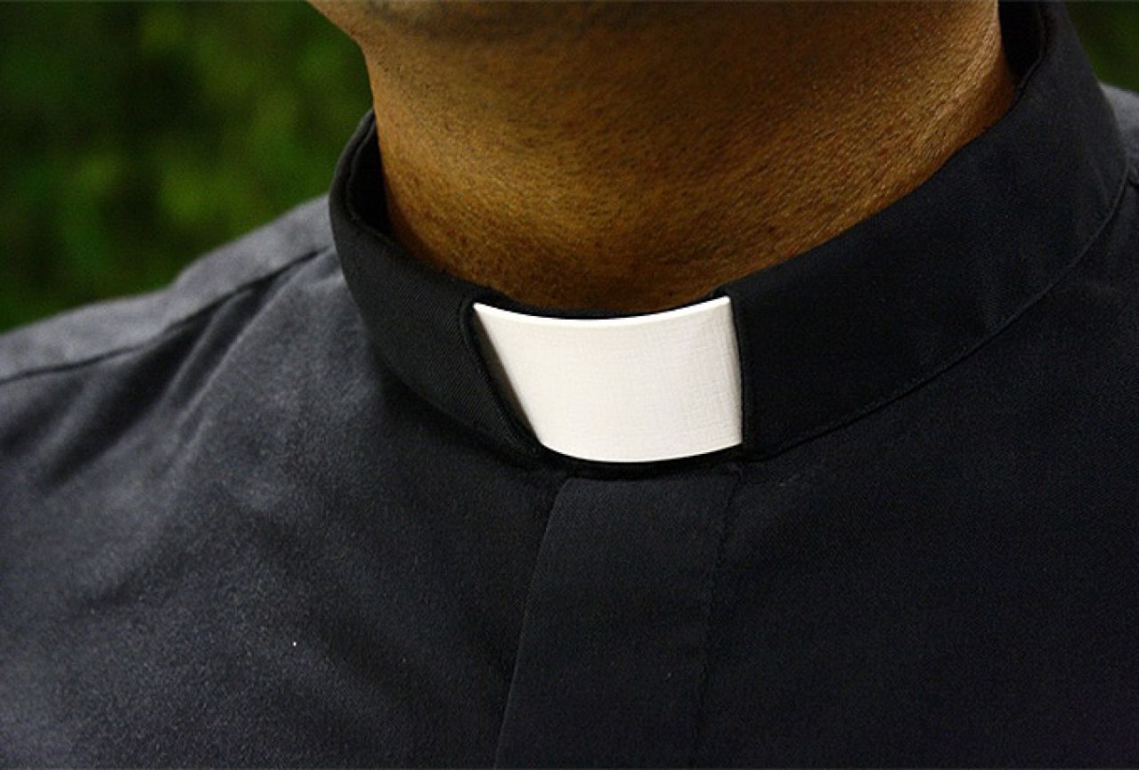 Sedam posto svećenika seksualno zlostavljalo djecu