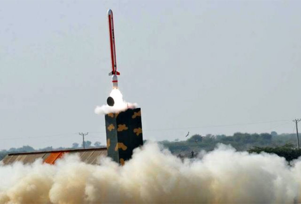 Jemenski pobunjenici lansirali balističku raketu na Rijad