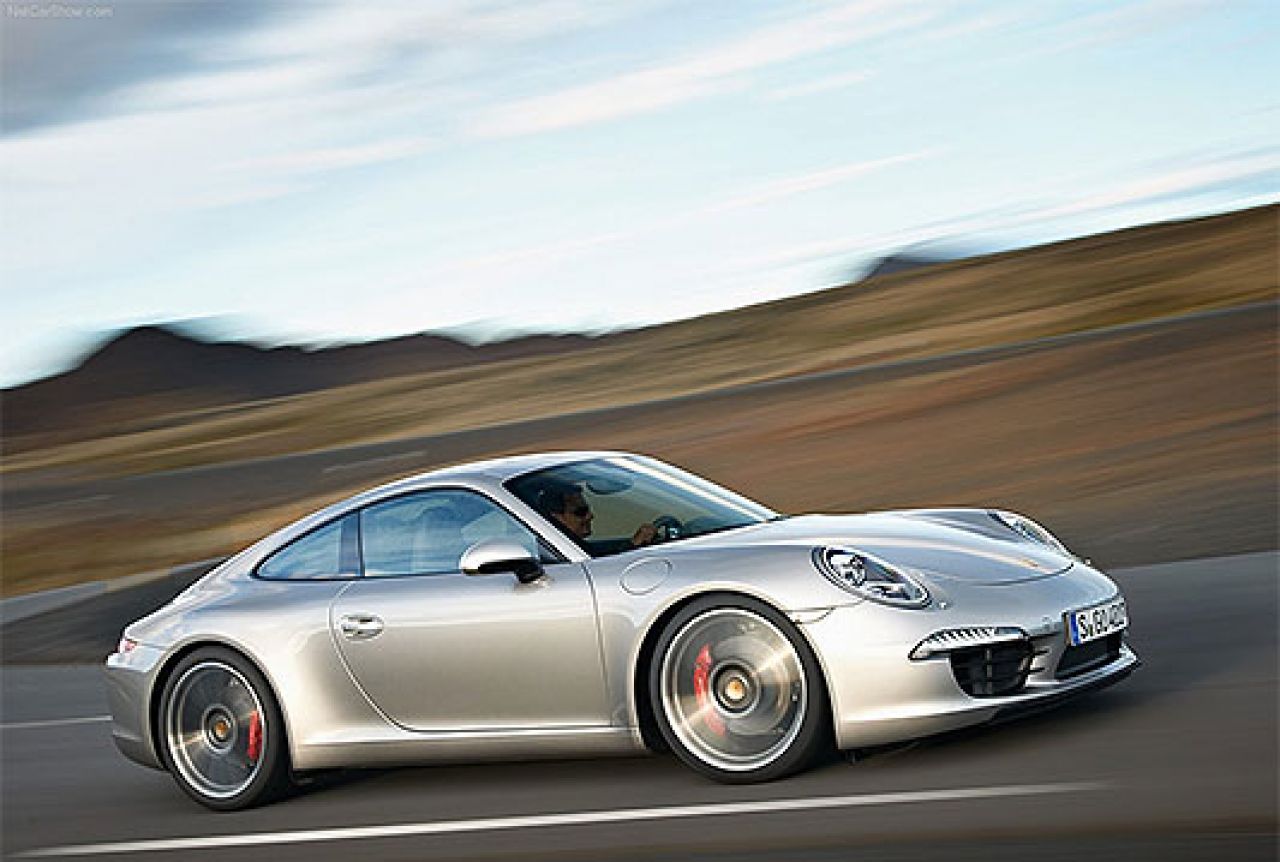 Porsche popravlja preko 16 tisuća automobila 