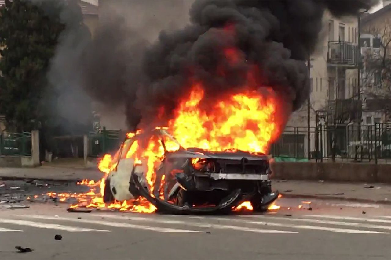 VIDEO| Jedna osoba teže ozlijeđena u eksploziji automobila 