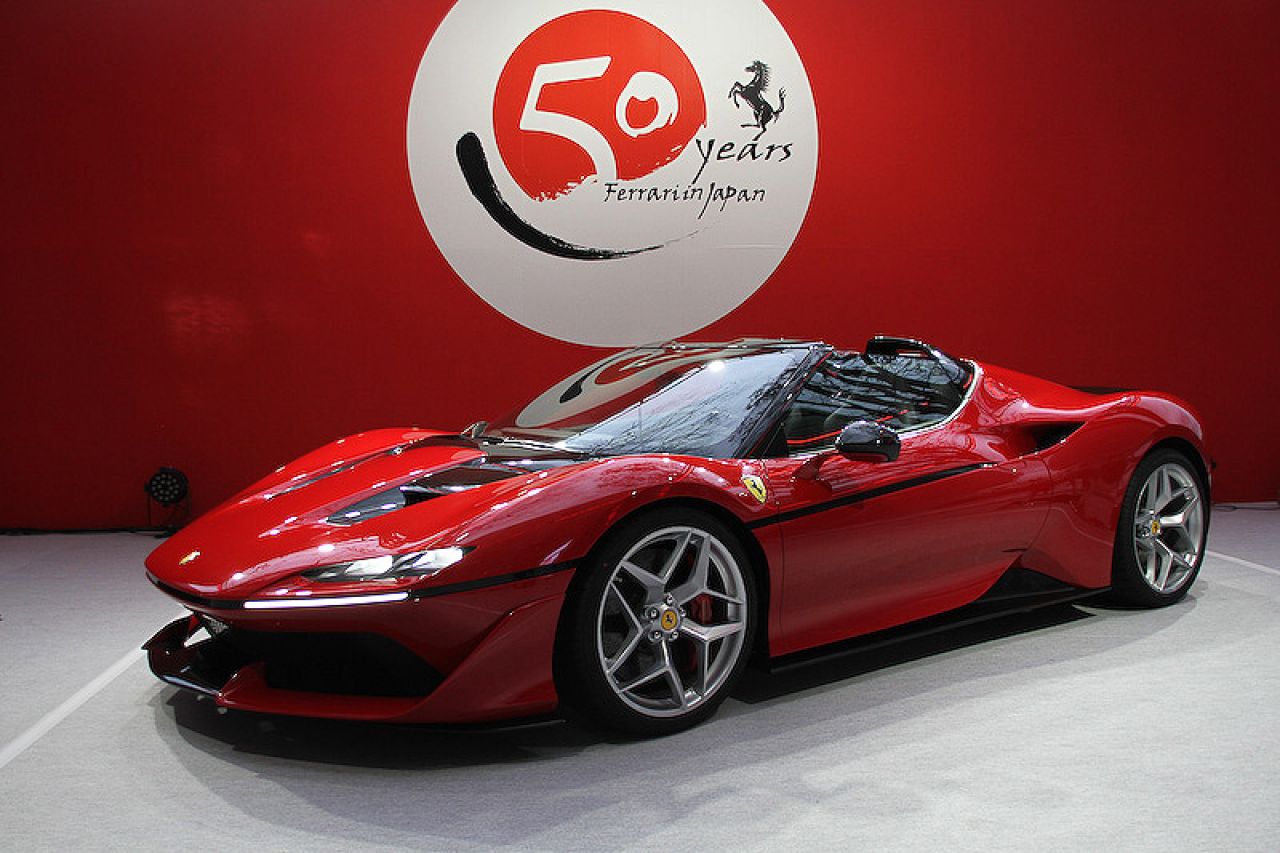 Rekordna prodaja Ferrarija