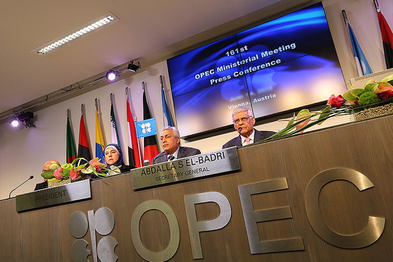 OPEC se oslanja na zemlje koje nisu članice da smanje proizvodnju