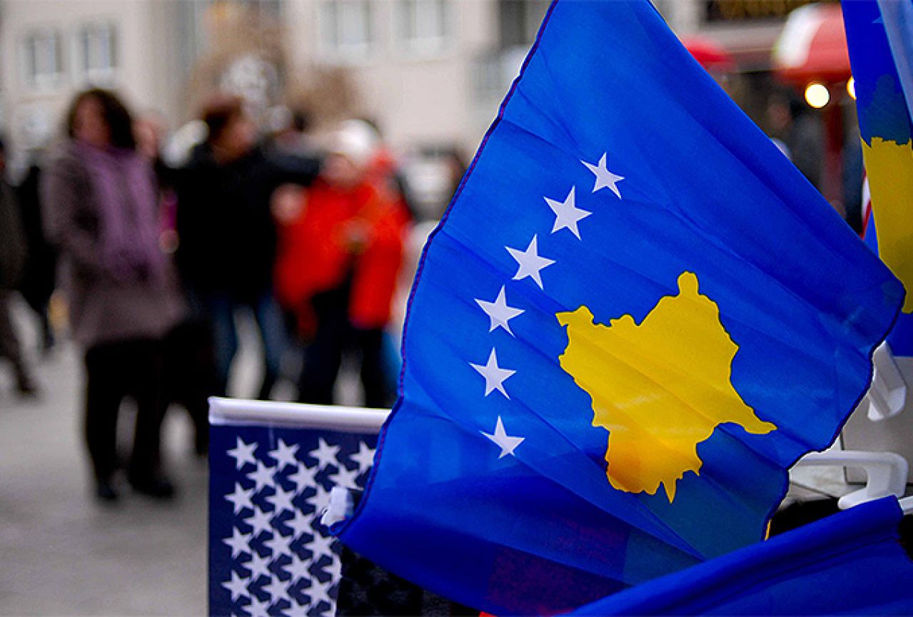 Deveti rođendan Kosova u tmurnom raspoloženju