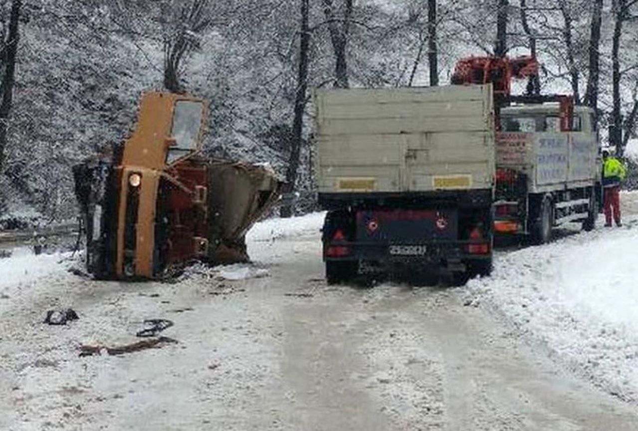 Teška nesreća kod Kiseljaka, četiri osobe ozlijeđene