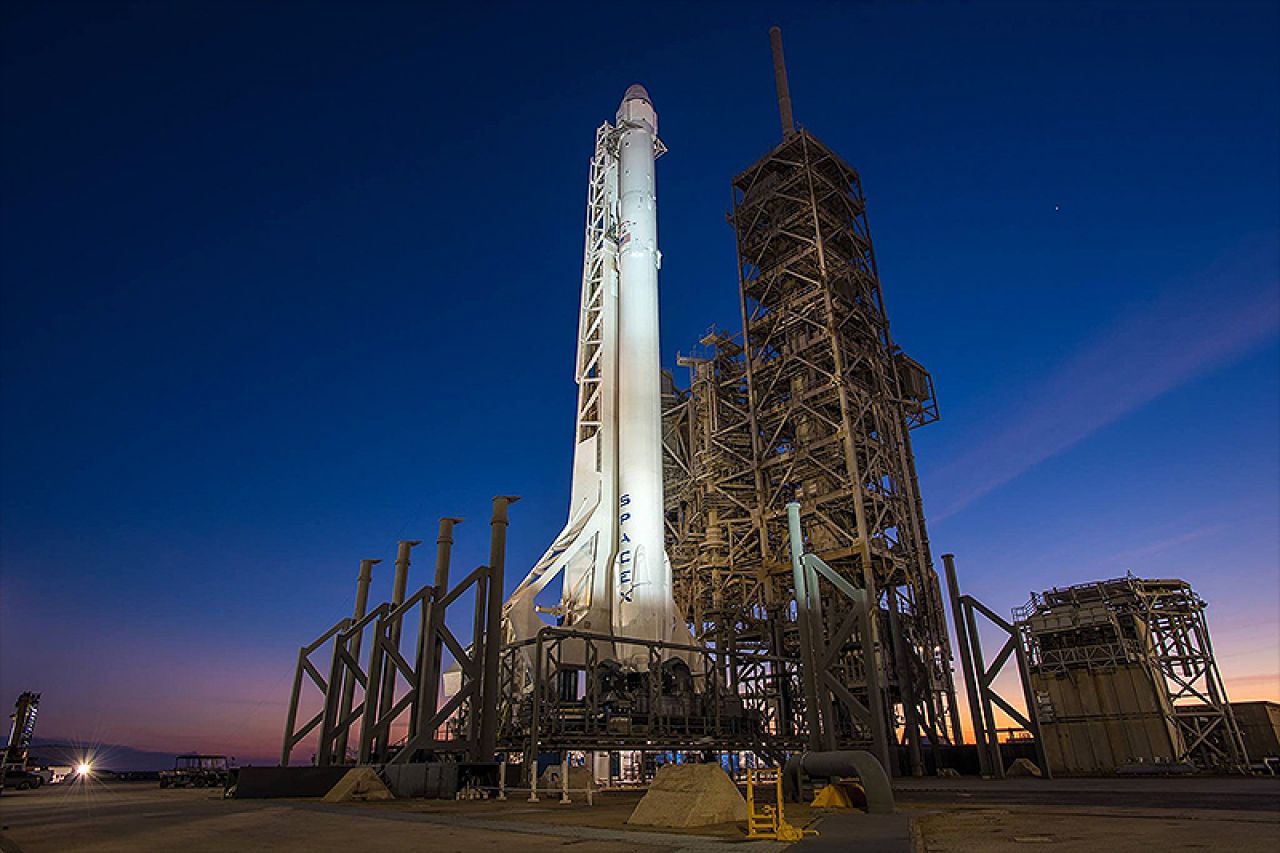 VIDEO | Raketa Falcon 9 sigurno sletjela na SpaceX platformu