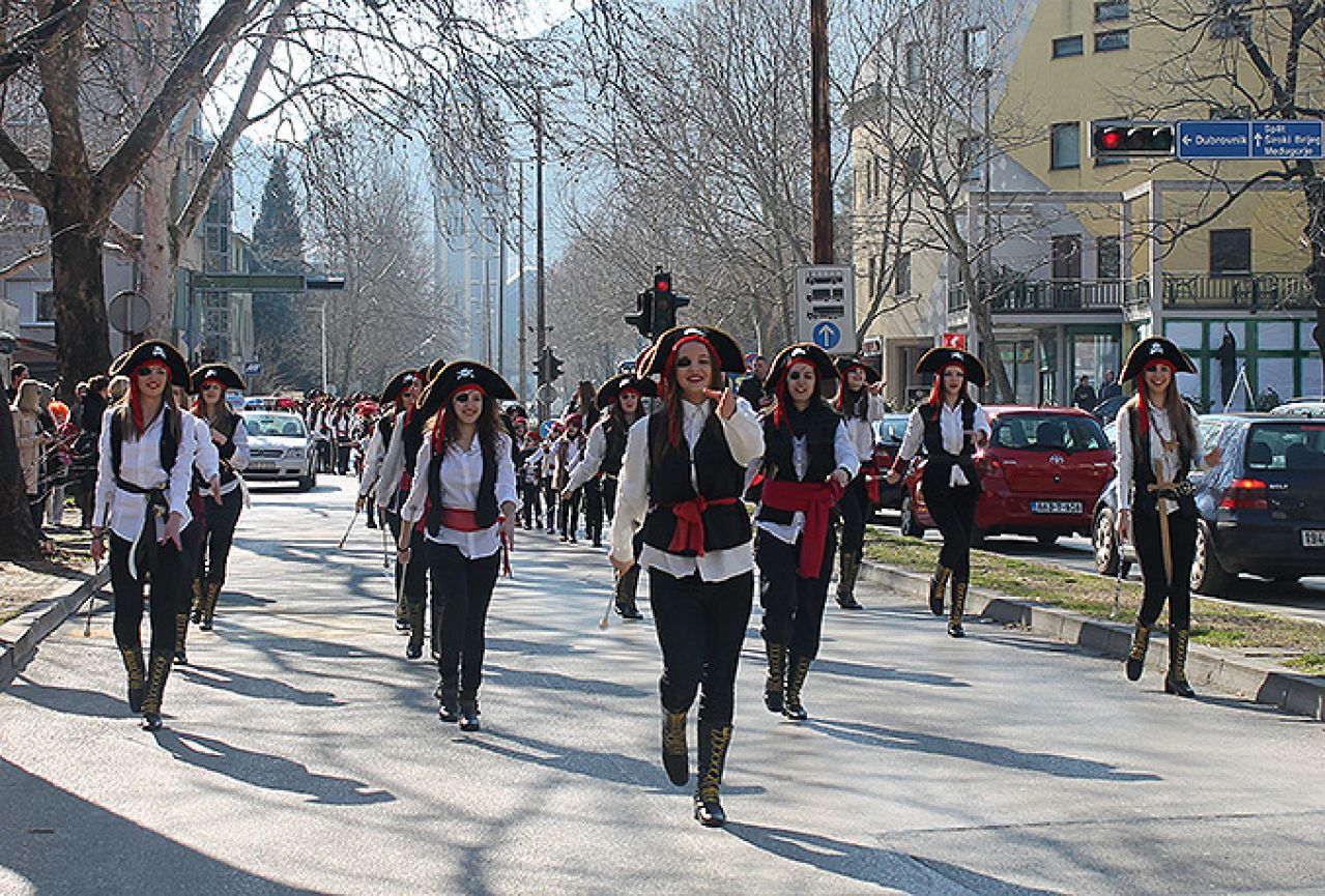 Maškare stižu u Mostar