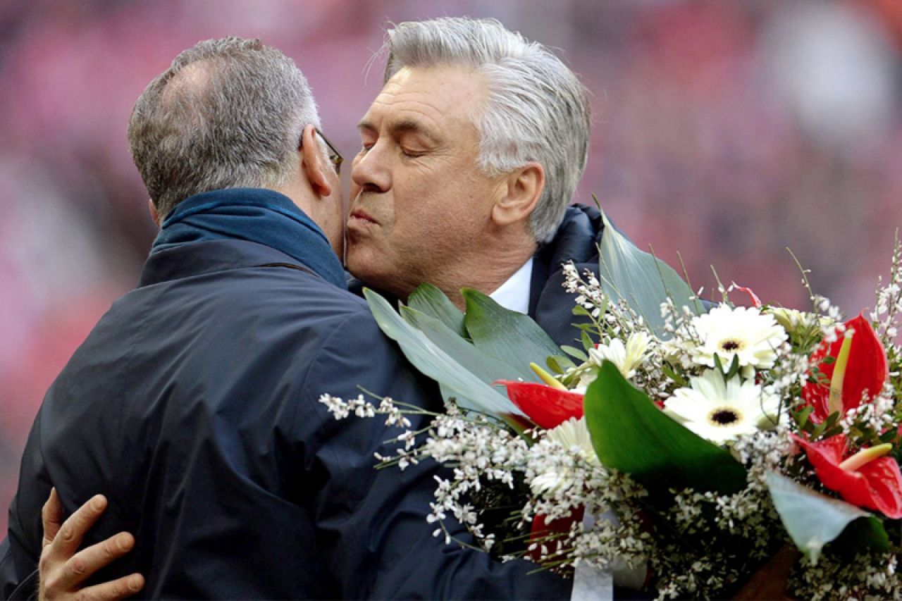 Bayernov trener Ancelotti nije mogao poželjeti bolji dar za jubilej