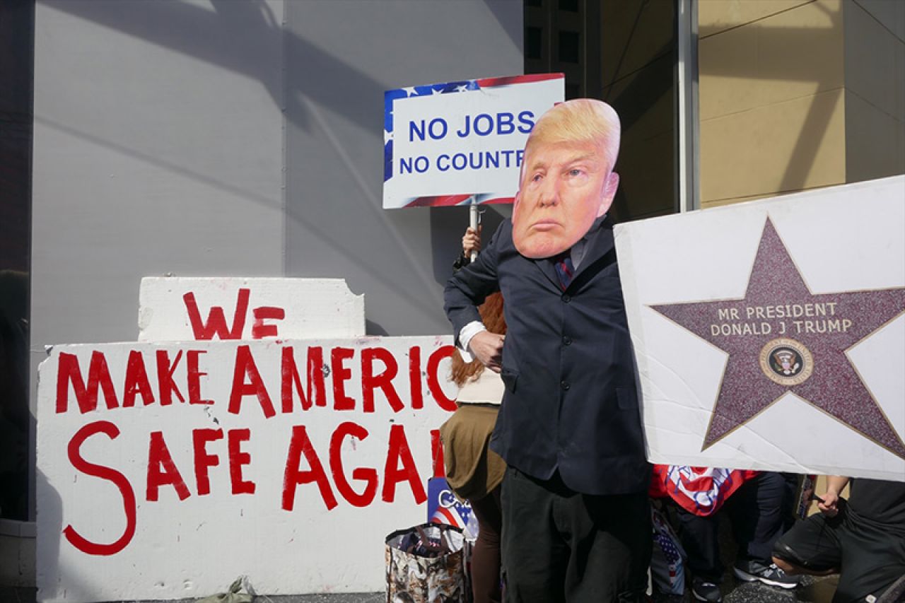 Prosvjed Trumpovih pristalica protiv dodjele Oscara i američkih medija