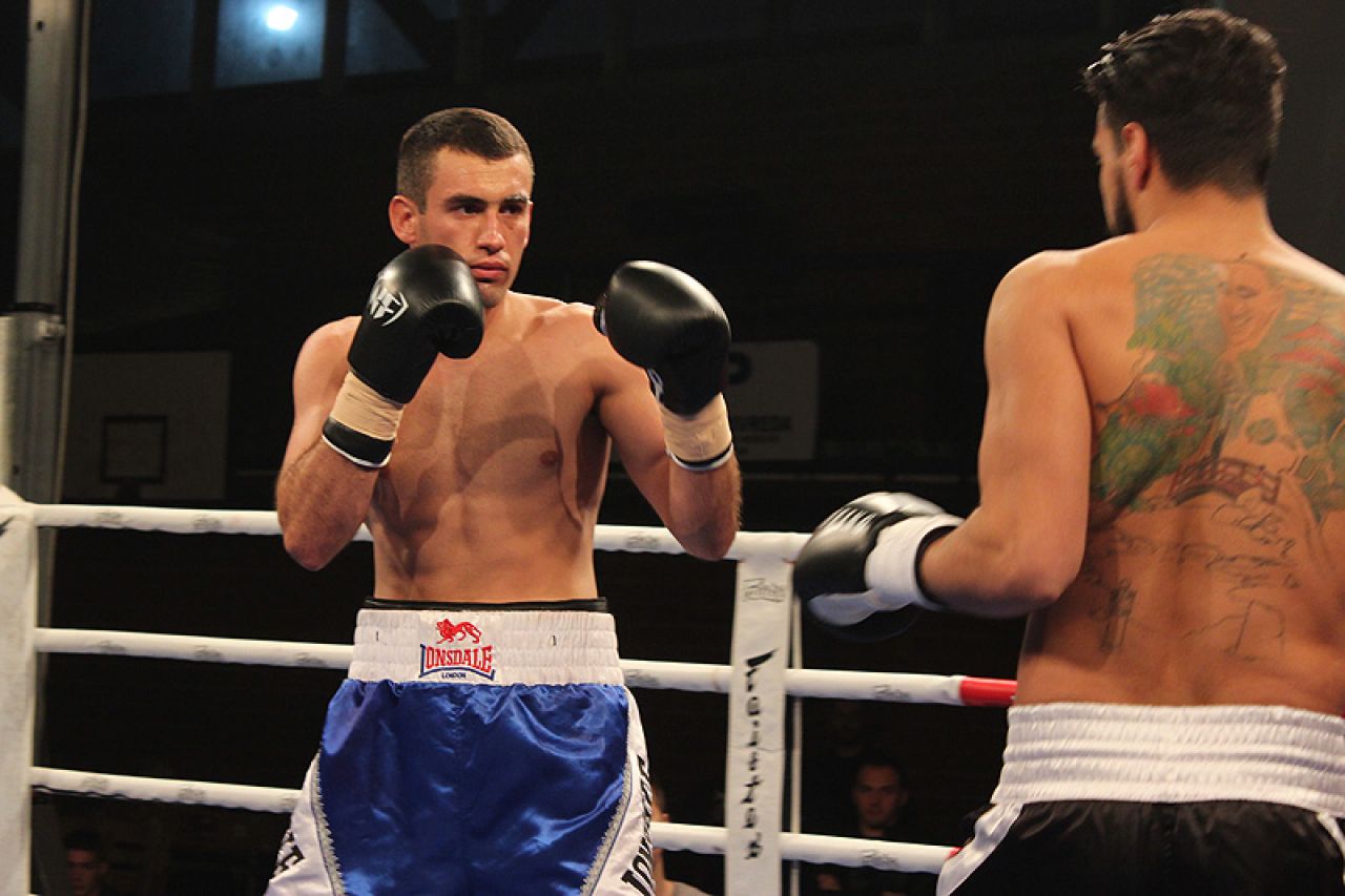 Nikola Matić obranio međunarodnu titulu prvaka u profi boksu