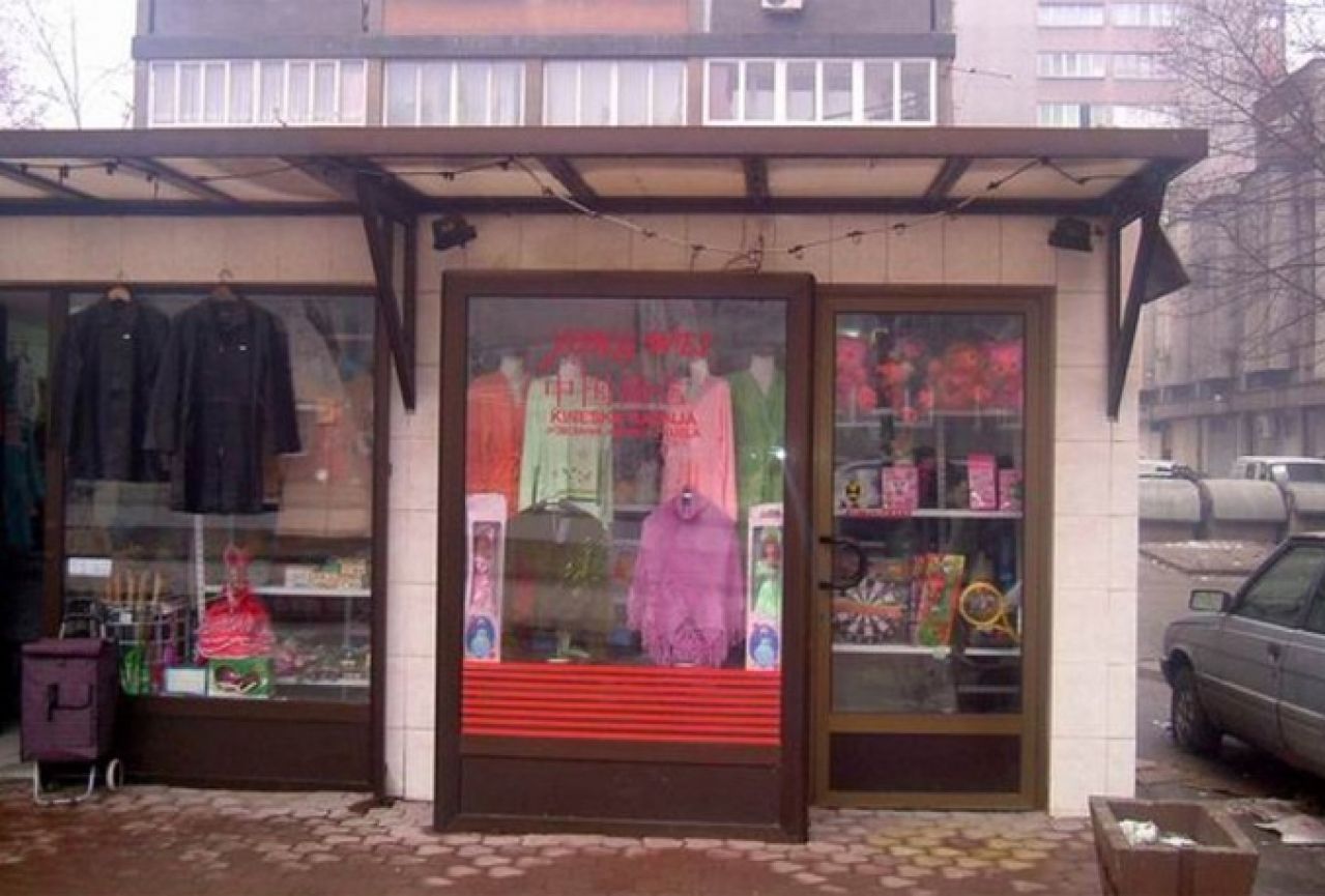 Kinezi u Hercegovini prodaju kišobrane otporne na vjetar