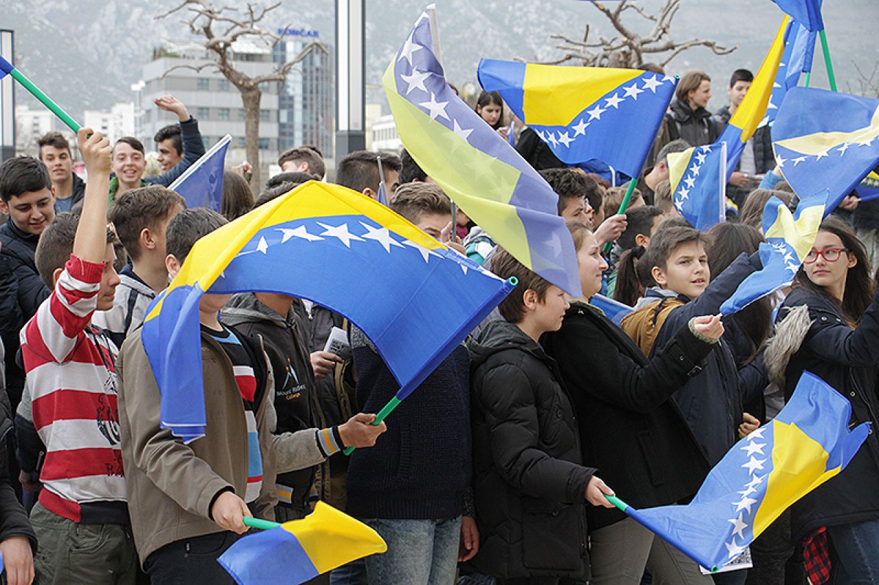 Mostarski učenici obilježili Dan neovisnosti BiH