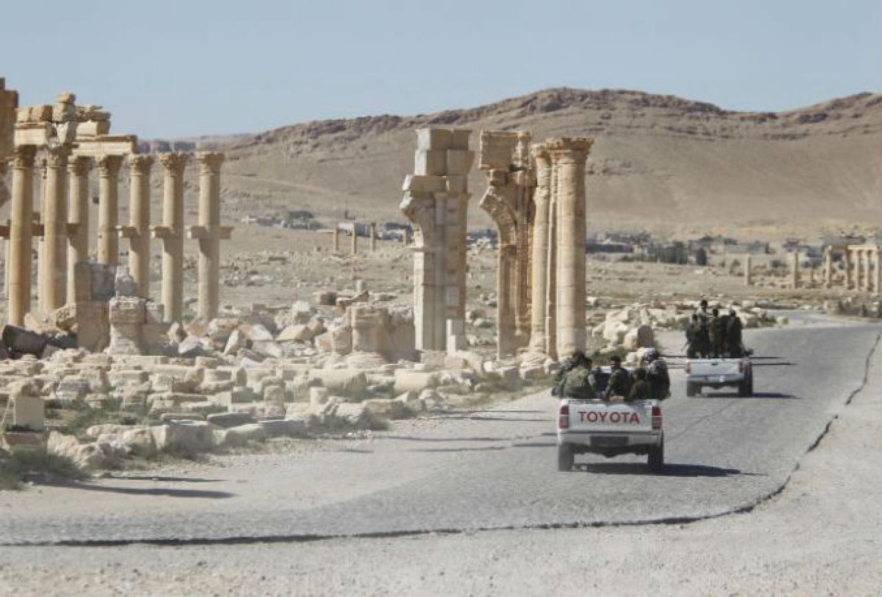 Sirijska vojska zauzimanjem Palmire  nanijela težak udarac IS-u