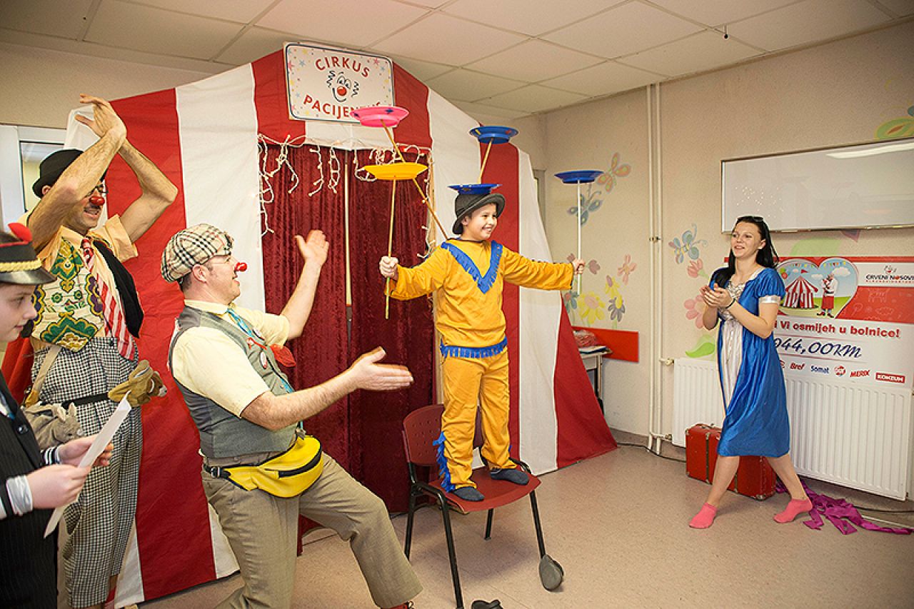 Projekt Cirkus pacijentus zarazio dječji odjel sarajevske bolnice - smijehom