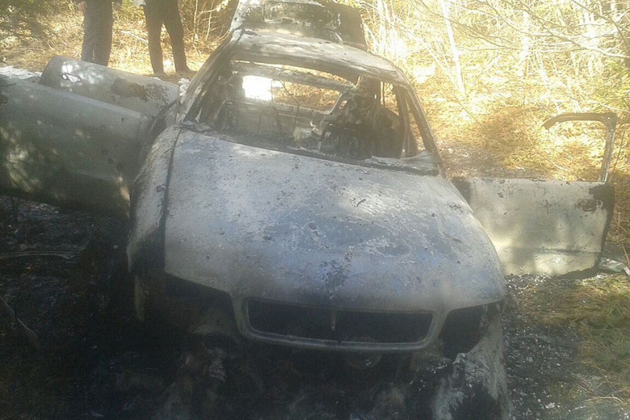 Pronađeno zapaljeno vozilo iz pljačke, razbojnicima ni traga