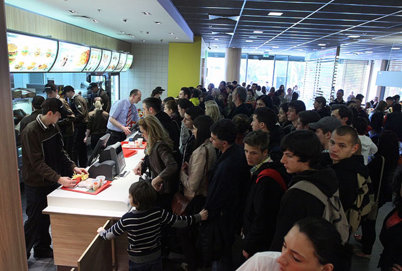 Na inicijativu gradonačelnika Bešlića, McDonalds restoran u Mepas Mallu opet otvoren