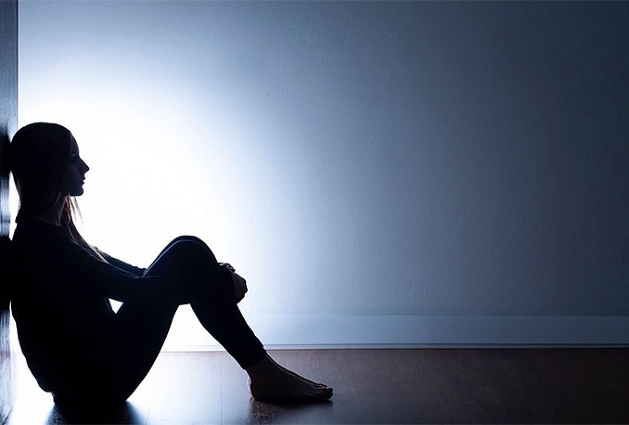 Depresija ozbiljan zdravstveni problem: Pogađa i stariju i mlađu populaciju