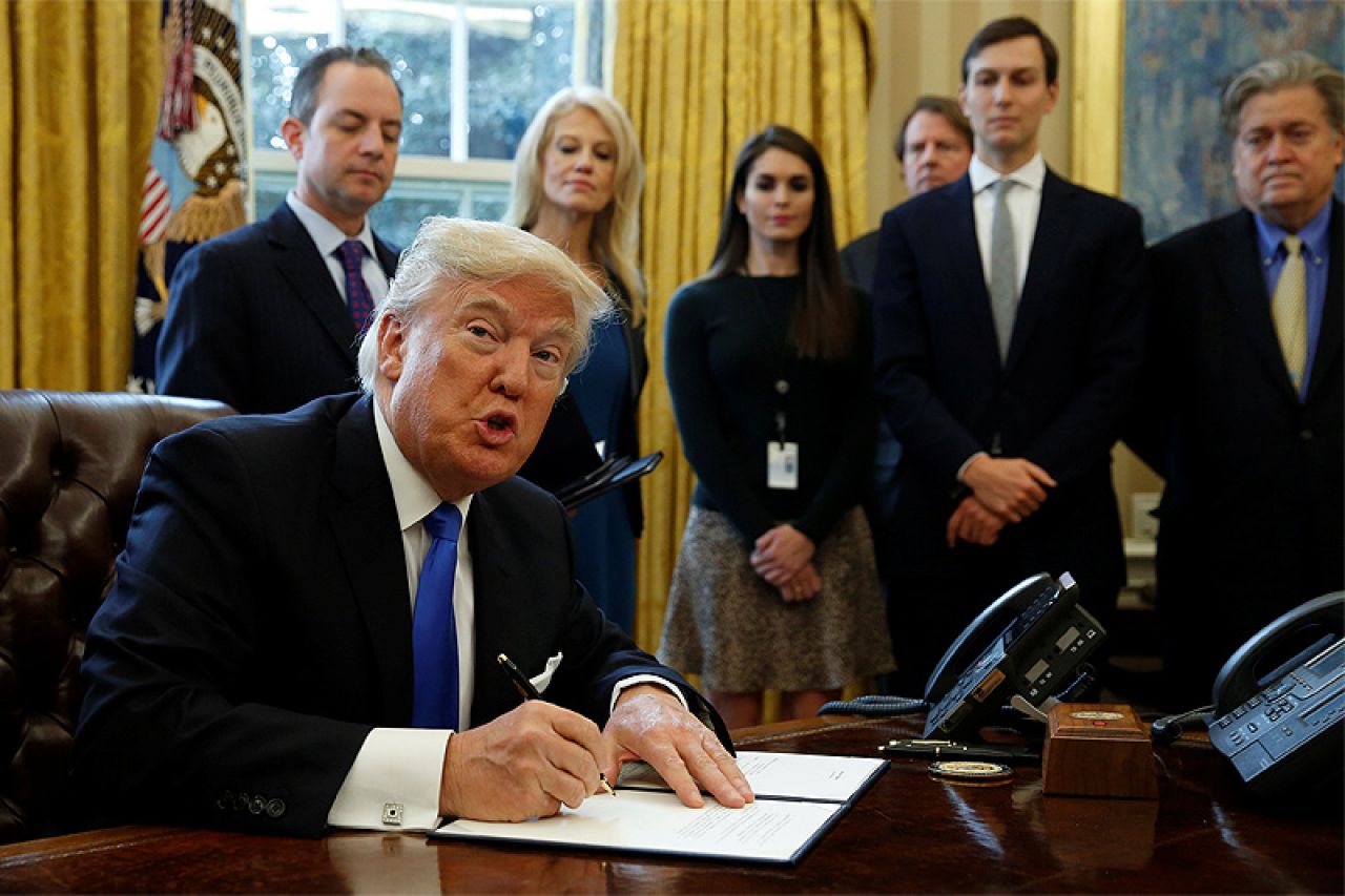 Trump potpisao novu uredbu o zabrani ulaska imigranata u SAD