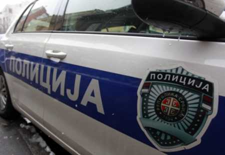 https://storage.bljesak.info/article/189480/450x310/srbija-policija-auto.jpg