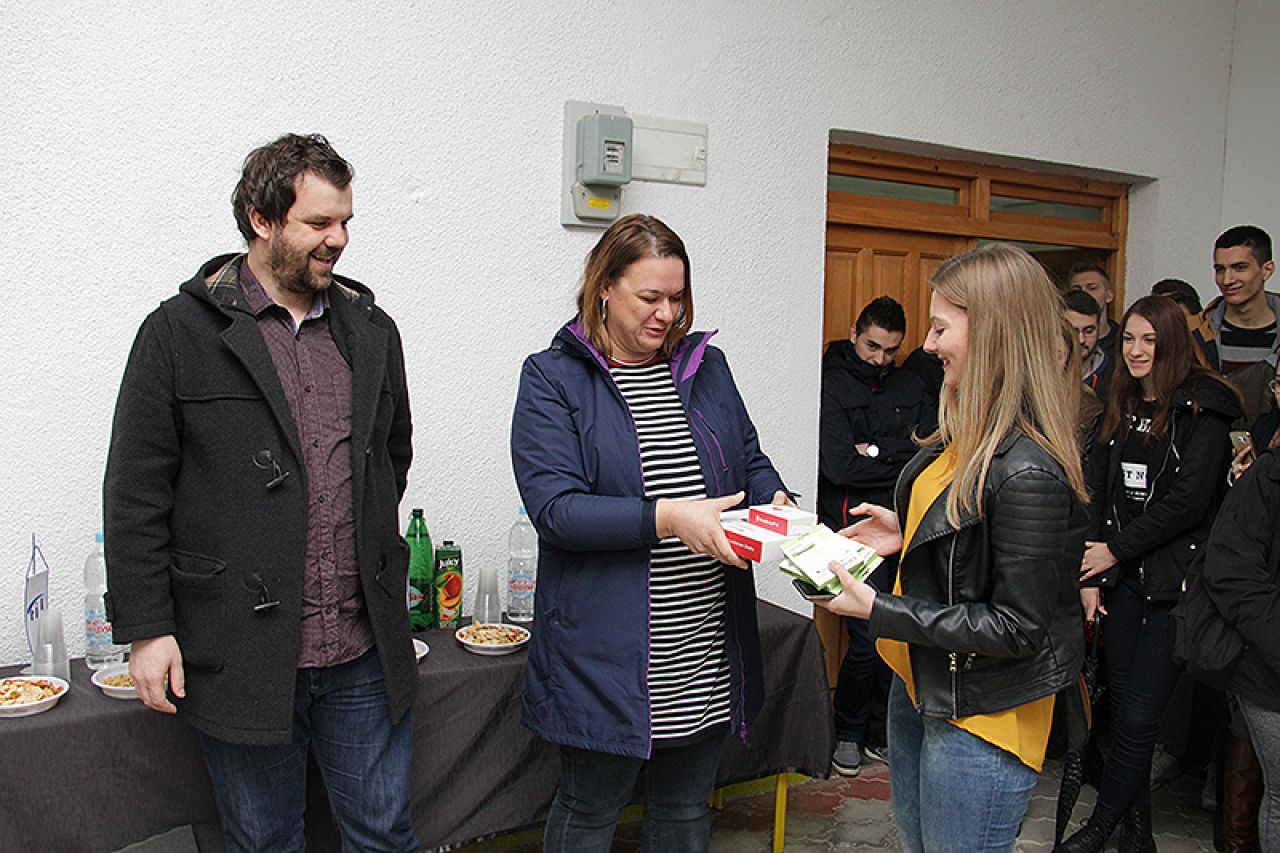 Mostar: Donacija popularnih Raspberry Pi-ja Fakultetu Informacijskih tehnologija