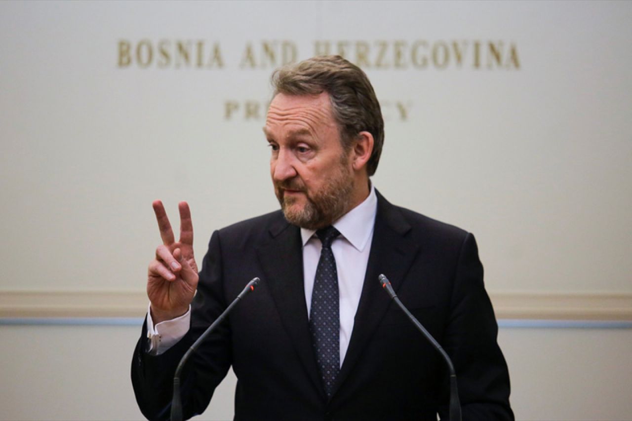 Izetbegović neće podnijeti ostavku