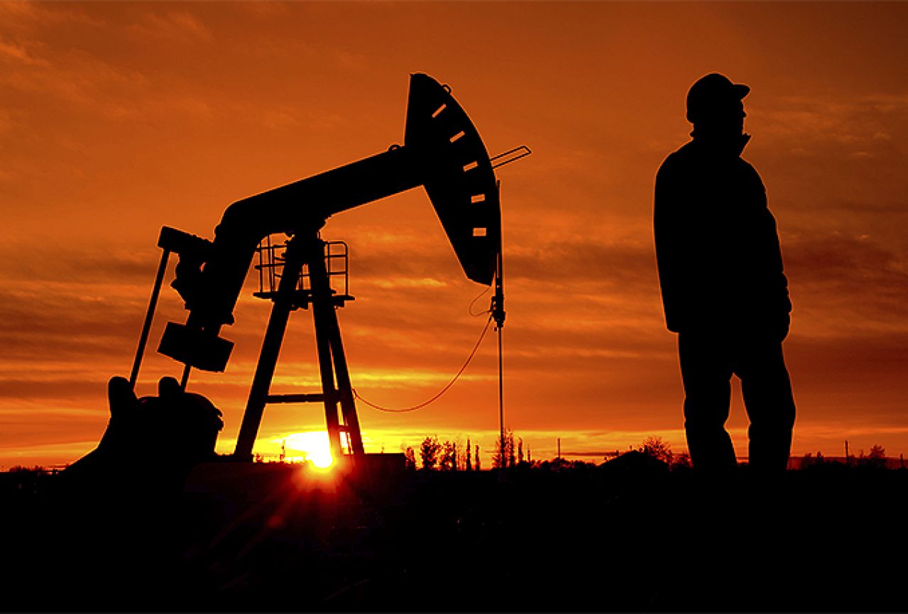 Potonule cijene nafte