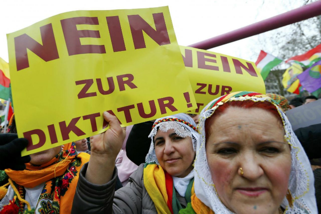 Tisuće Kurda u prosvjedima protiv Erdogana