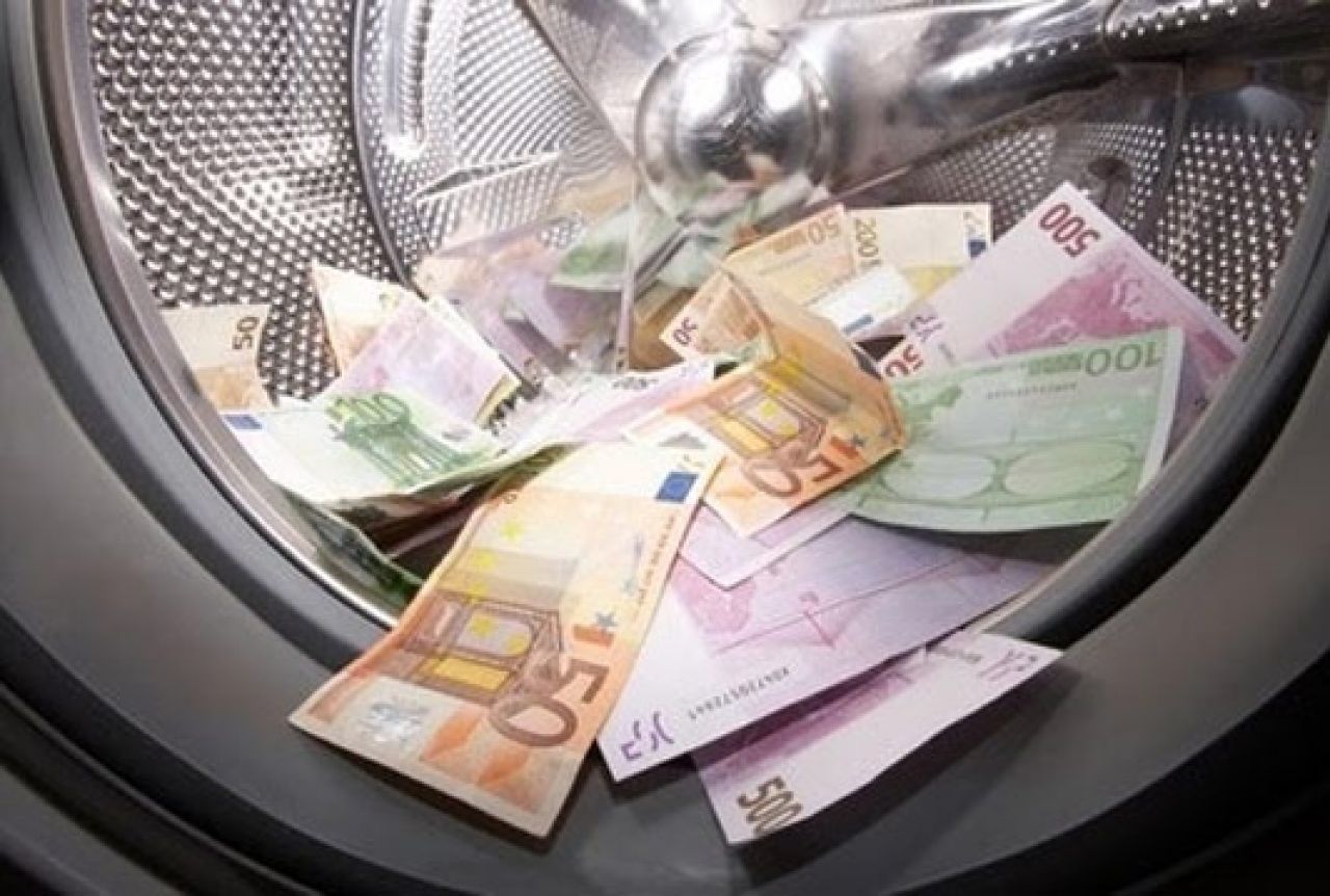 Rusi prali novac u Sloveniji
